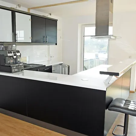 Super Mit Seeblick Und 3 Balkonen Baabe