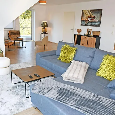 Holiday home Super Mit Seeblick Und 3 Balkonen Baabe